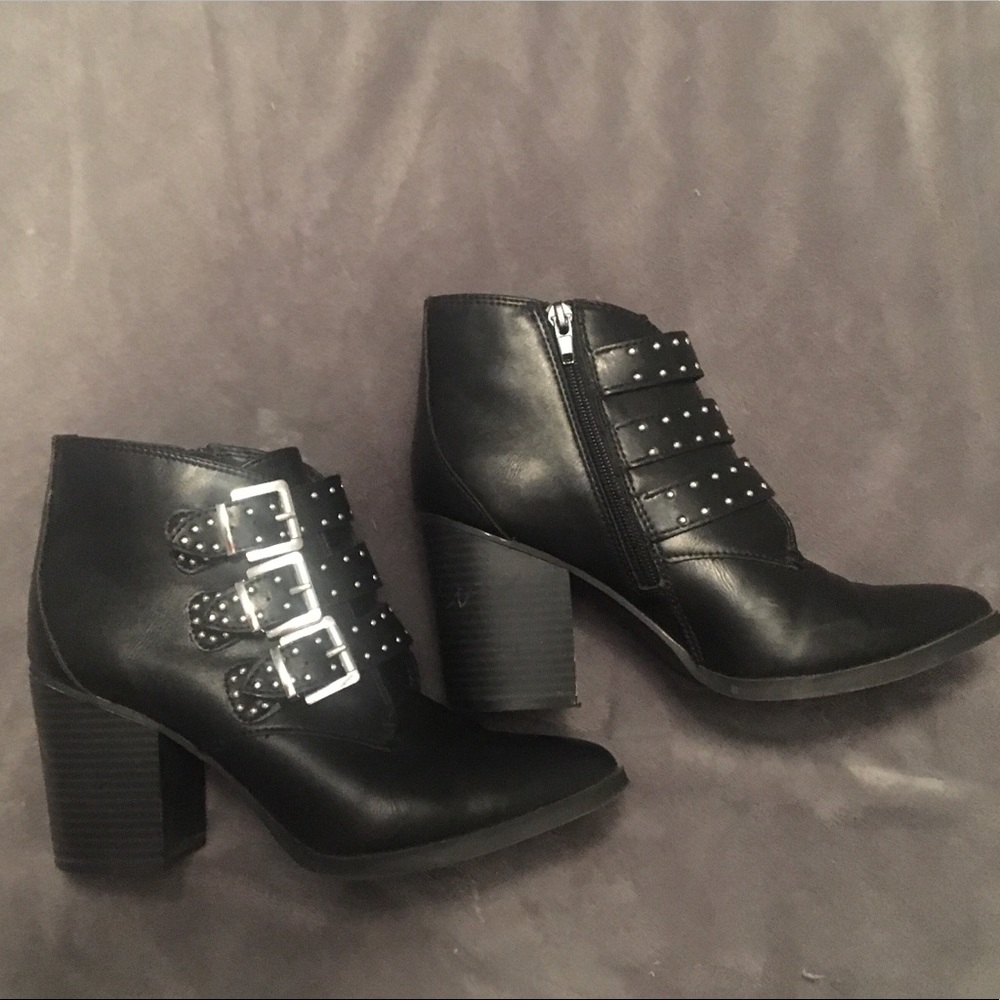 ✨Black Madden Girl Booties
